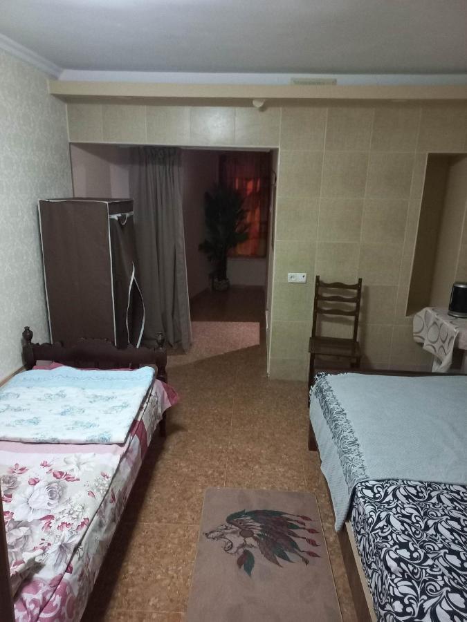 A Pousada Feola Kʼutʼaisi Exterior foto